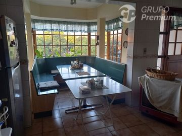 Casa en Venta en RICARDO SANTA CRUZ A METROS DEL CAMINO INTERNACIONAL QUILLOTA VIÑA DEL MAR
