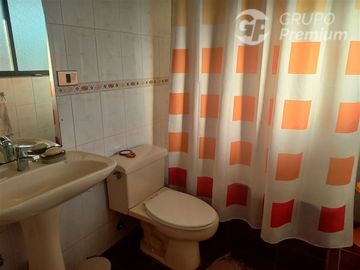 Casa en Venta en RICARDO SANTA CRUZ A METROS DEL CAMINO INTERNACIONAL QUILLOTA VIÑA DEL MAR