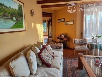 Casa en Venta en RICARDO SANTA CRUZ A METROS DEL CAMINO INTERNACIONAL QUILLOTA VIÑA DEL MAR