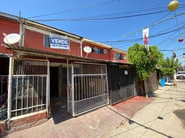 OPOTUNIDAD CASA EN LA FLORIDA 2D, 1B