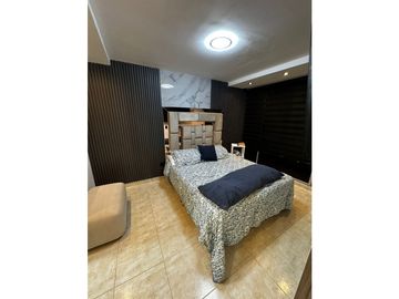 Venta de casa dúplex con estudio y vestidor privado