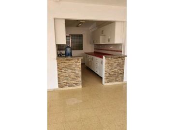 CASA EN LA 12 DE OCTUBRE RESIDENCIAL LOS ANTARES 276M2