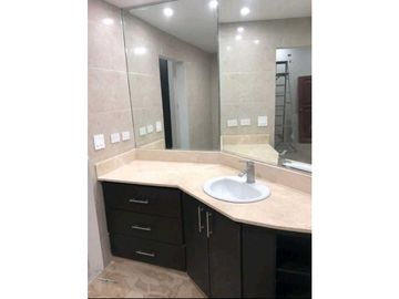 CASA EN HATO PINTADO DE 3 NIVELES  435M2 REMODELADA