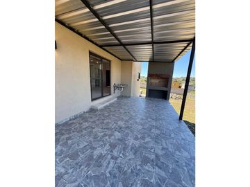 VENTA CASA SANTA CRUZ DEL LAGO VALLE DEL SOL 2 DORMITORIOS