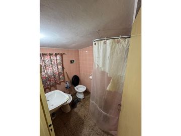 CASA EN ESTANCIA VIEJA - PILETA Y PARQUE