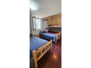 CASA EN ESTANCIA VIEJA - PILETA Y PARQUE