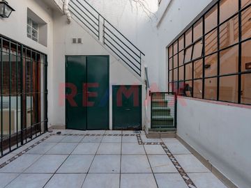 Venta PH 4 amb terraza/pati S/exp Parque Chacabuco
