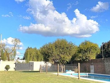 VENTA CASA 3 AMB MORENO PARQUE PILETA APTA CREDITO