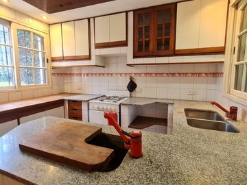 VENTA Casa  B° Residencial Los Jazmines, Del Viso