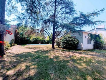 Venta Casa 4 amb. Hermoso Parque + Pileta. Burzaco