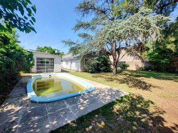 Venta Casa 4 amb. Hermoso Parque + Pileta. Burzaco