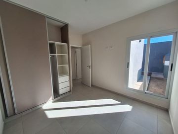 Casa en Venta - Bº La Quebrada - Lujan