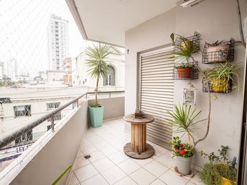 Celestino VIII. Dpto de 2 dorm y 2 baños. Centro.