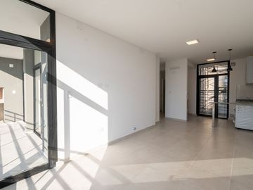 Venta Dpto 2 dorm. 2 baños.
