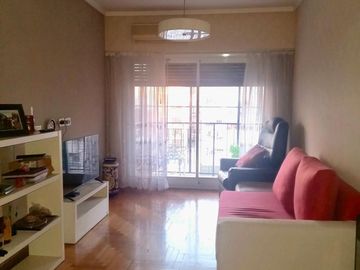 DPTO 4 AMB VENTA CABALLITO COCHERA EXC UBICACIÓN