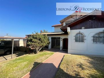 Casa en Venta en Casa a pasos del centro de Quilpué