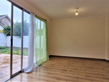 Venta de casa en condominio exclusivo, en paradero 23 - La Cruz, Quillota.