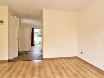 Venta de casa en condominio exclusivo, en paradero 23 - La Cruz, Quillota.