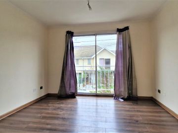Venta de casa en condominio exclusivo, en paradero 23 - La Cruz, Quillota.