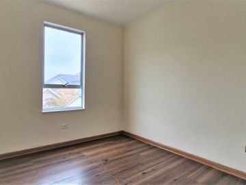 Venta de casa en condominio exclusivo, en paradero 23 - La Cruz, Quillota.