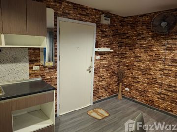 1 Bedroom Condo for rent at The Trust Condo @BTS Erawan