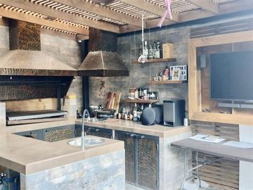 Casa en Venta en Violeta Cousiño Nte. 7472