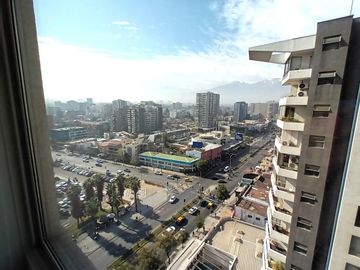ARRIENDO Departamento 2D2B semi amoblado, Metro Chile España