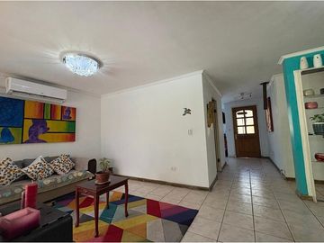 ¡Casa soñada en El Peñón, Las Vizcachas!