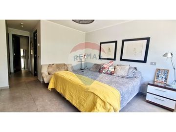 Dúplex con jardín y terraza en La Dehesa