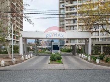 36m2, buena ubicación, estacionamiento y bodega