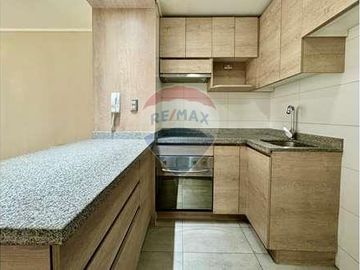 36m2, buena ubicación, estacionamiento y bodega