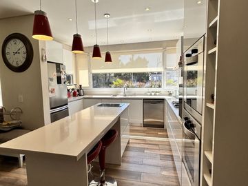 ALQUILER VERANO EXCLUSIVA CASA CON PILETA  BARRIO LA HERRADURA PINAMAR
