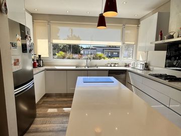 ALQUILER VERANO EXCLUSIVA CASA CON PILETA  BARRIO LA HERRADURA PINAMAR