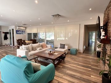 ALQUILER VERANO EXCLUSIVA CASA CON PILETA  BARRIO LA HERRADURA PINAMAR