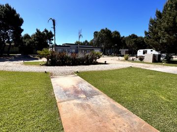 ALQUILER VERANO EXCLUSIVA CASA CON PILETA  BARRIO LA HERRADURA PINAMAR
