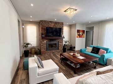 ALQUILER VERANO EXCLUSIVA CASA CON PILETA  BARRIO LA HERRADURA PINAMAR