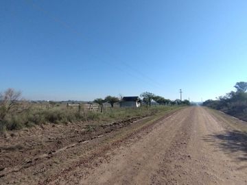 VENDE CHACRA A MTS. DEL ACCESO ARTIGAS!
