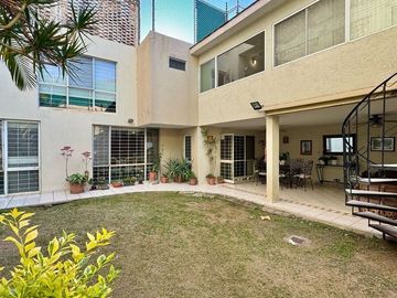 VENTA CASA EN PROVIDENCIA  EXCELENTE UBICACION