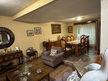 CASA EN VENTA EN CONSTITUYENTES DEL PARQUE, A MINUTOS DE COSTCO