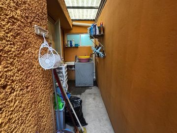 CASA EN VENTA EN CONSTITUYENTES DEL PARQUE, A MINUTOS DE COSTCO