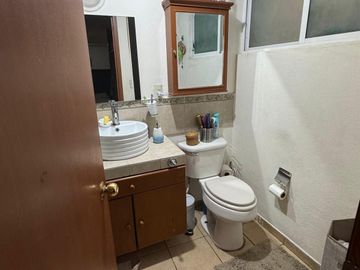 CASA EN VENTA EN CONSTITUYENTES DEL PARQUE, A MINUTOS DE COSTCO