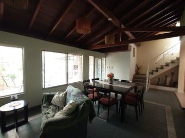 Chalet en Villa Club Sobre Calle Granaderos Nuevo Valor!