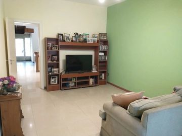 Chalet en Villa Club Sobre Calle Granaderos Nuevo Valor!