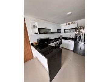 SE VENDE AMPLIO APARTAMENTO EN VILLA CAMPESTRE