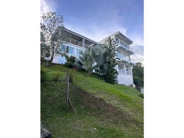 CASA CAMPESTRE VENTA MEDIO DAPA 600M2 4HB 6BÑ 7PQ AL