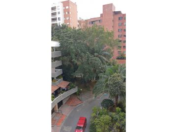 EN EL MEJOR LUGAR DE SANTAMONICA CON PARQUE AL FRENTE AIRE PURO