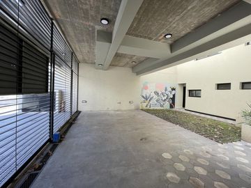 Venta Departamento 2 Amb. al Fte. en Haedo  