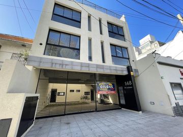 Venta Departamento 2 Amb. al Fte. en Haedo  