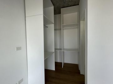 Venta Departamento 2 Amb. al Fte. en Haedo  