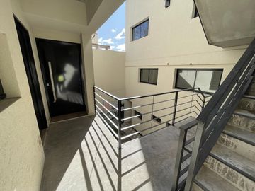 Venta Departamento 2 Amb. al Fte. en Haedo  